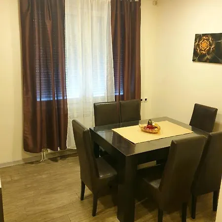 Ceca Апартаменты *