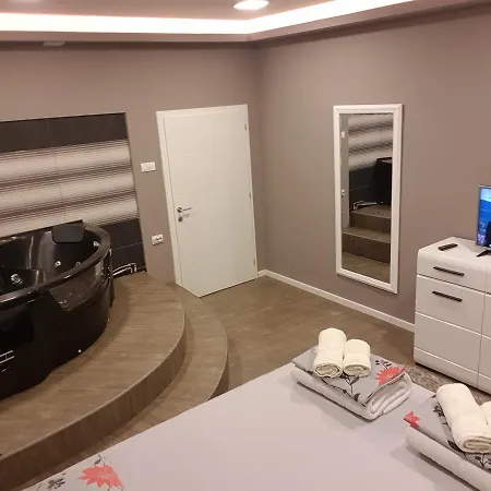 Ceca Apartment *