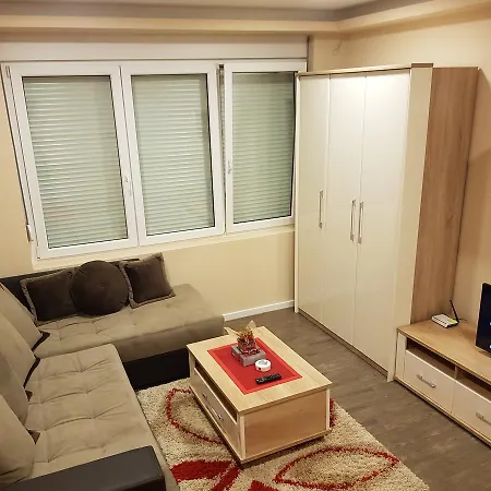 Apartment Ceca *