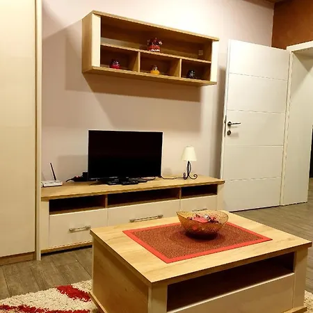 Ceca Apartment *