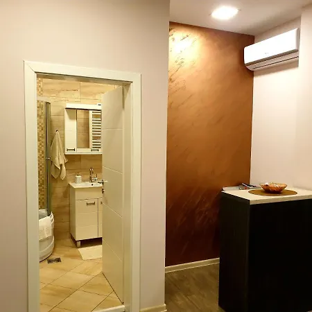 Ceca Апартаменты Ниш